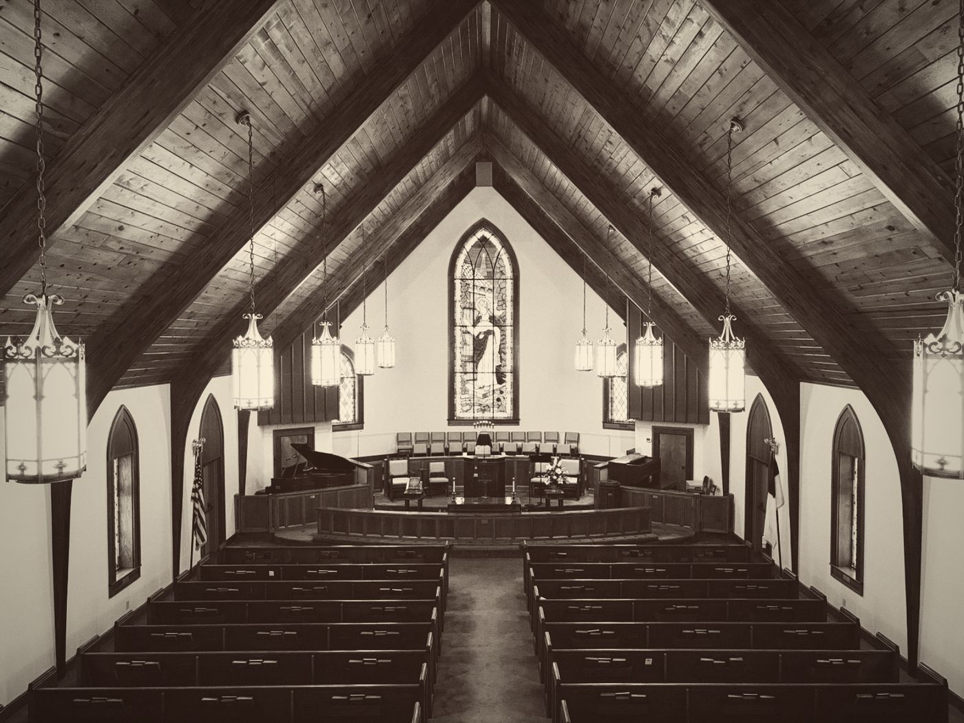 The sanctuary of Monticello UMC